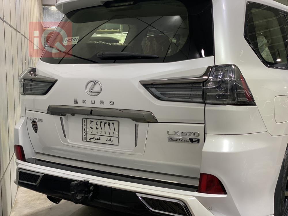 Lexus LX